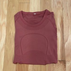 Lululemon swiftly tech short sleeve
